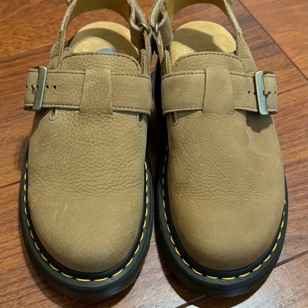 Dr. Martens Jorge II clogs